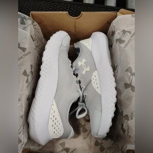 Under Armour Light Gray Sneakers with White Accents